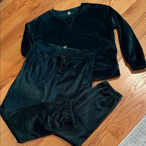 Lou & Grey Emerald Green Velour Top and Pants